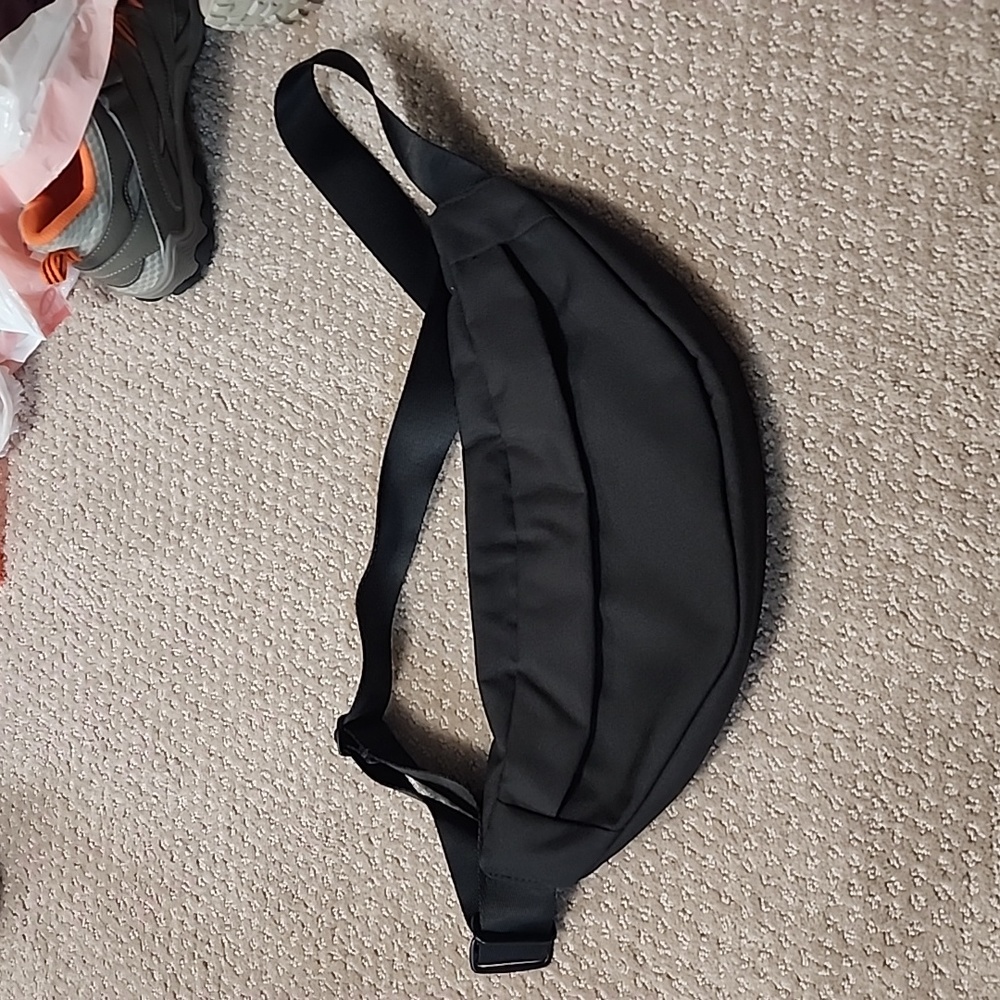 Everlane crossbody bag